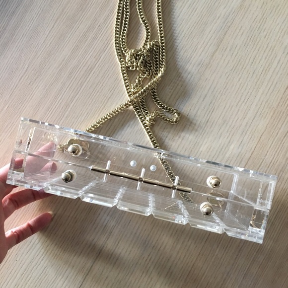 Acrylic clutch with chain - Picture 5 of 7